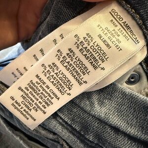 Good American Good Legs Crop Distressed Skinny Jeans Size 2/26 with 27 inseam
